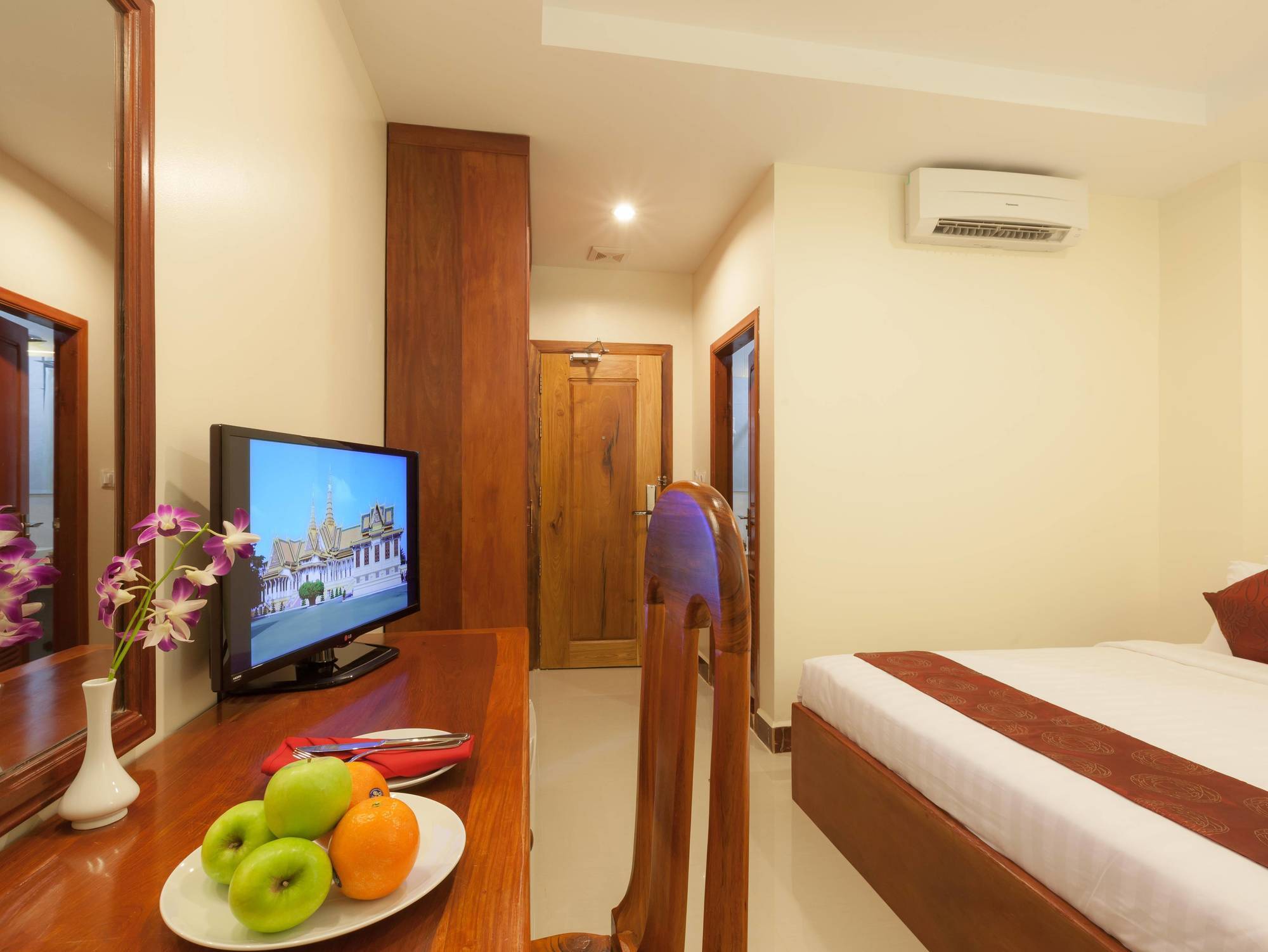 Kirirom Crystal Hotel Phnompen Kültér fotó